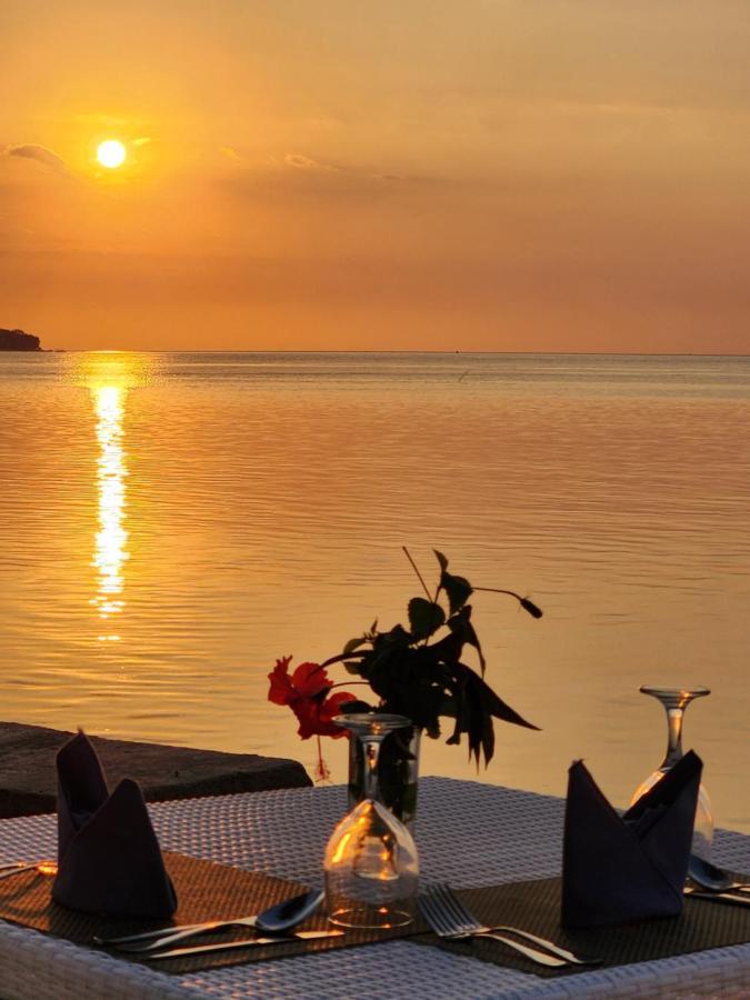 Formosa Beach Club & Bungalow Gili Air Esterno foto